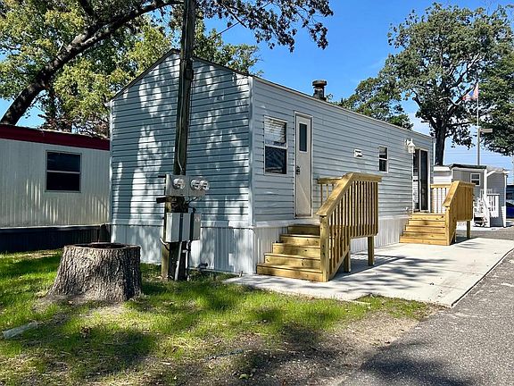 3rd image of 104 S 5th St #39