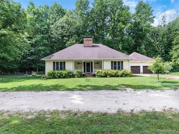 1010 Milby Town Rd, Shacklefords, VA 23156