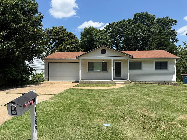 10233 Florinda Dr — Photo 13