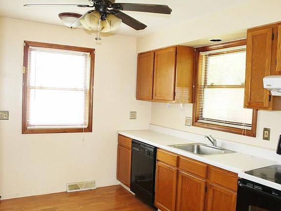 2nd image of 615 Cannon St
