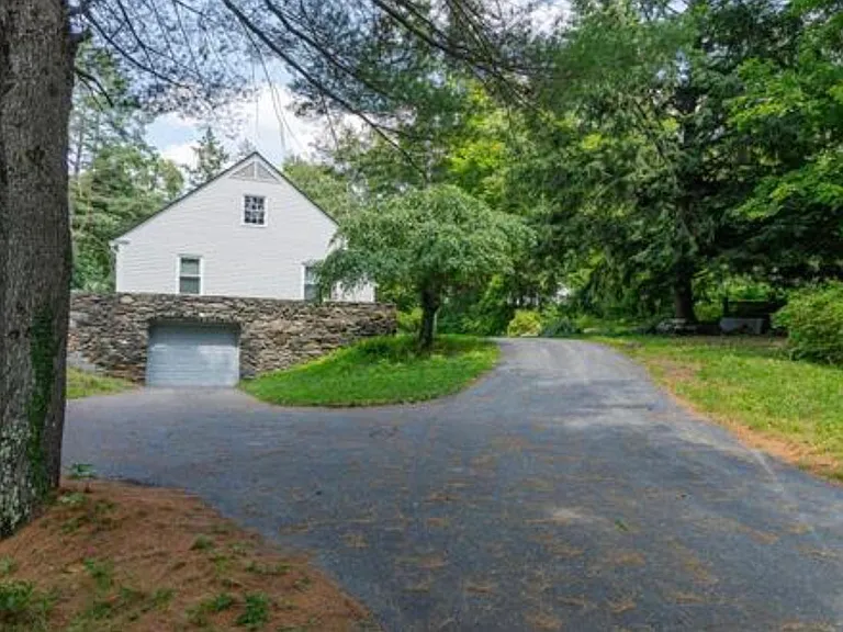 51 Prospect Hill Rd — Photo 32