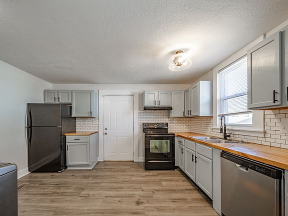 4th image of 3062 N New Jersey St