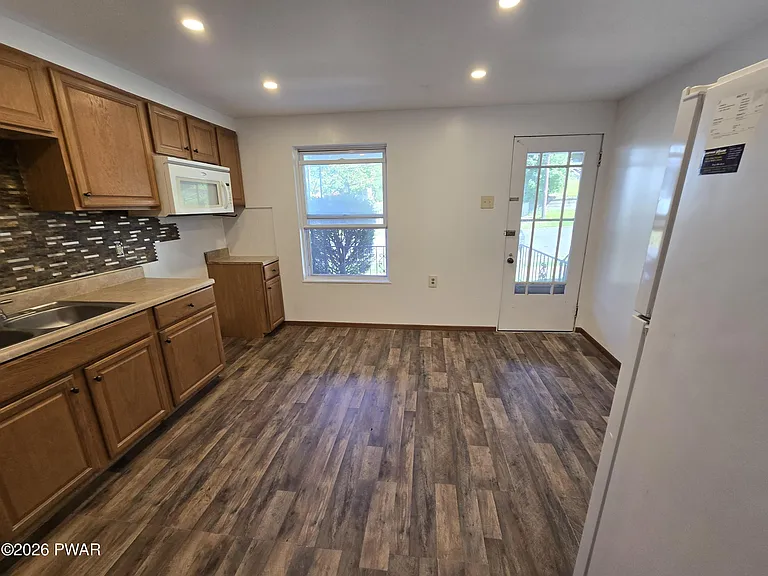 1121 Monroe Ave #1 — Photo 13