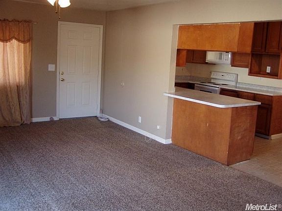 2nd image of 7293 Edythe Cir