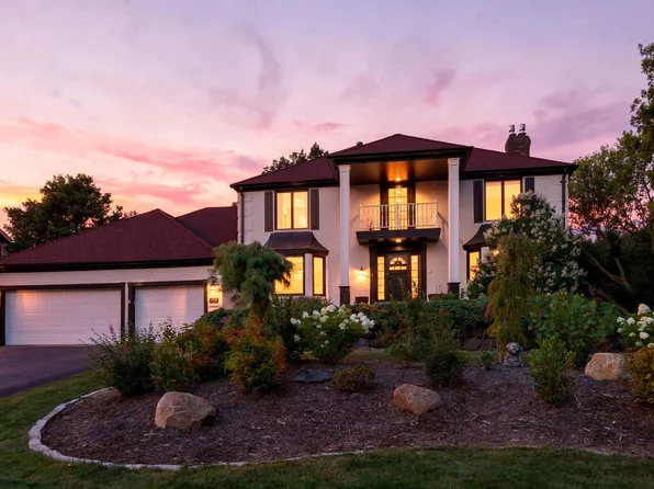 9348 Olympia Dr, Eden Prairie, MN 55347
