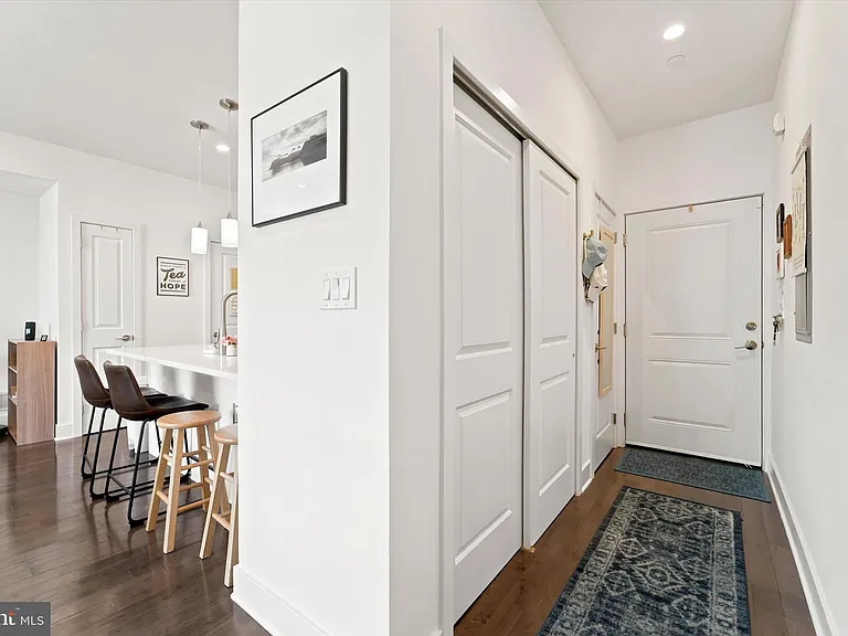 1729 Carpenter St #C — Photo 7