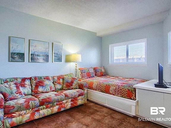 5th image of 375 Plantation Rd #5105