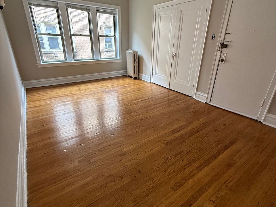 1st image of 1235 W North Shore Ave APT 2B
