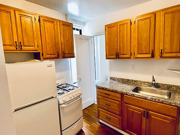 2nd image of 323 E 85th St APT 5D