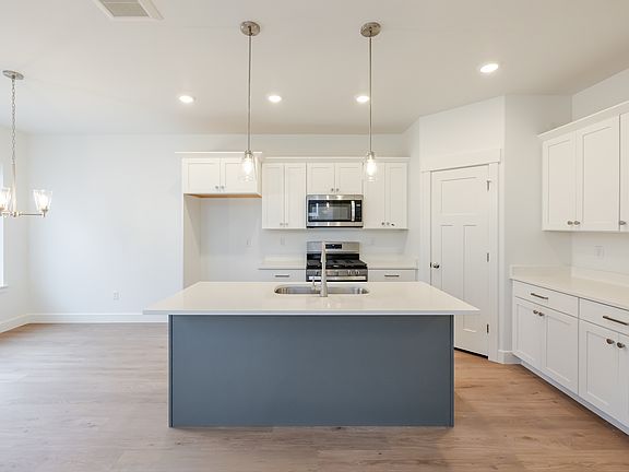 5th image of 1518 W Banner Dr #819