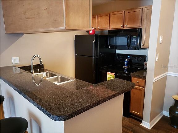 5th image of 308 Lake Parsons Grn Unit 104