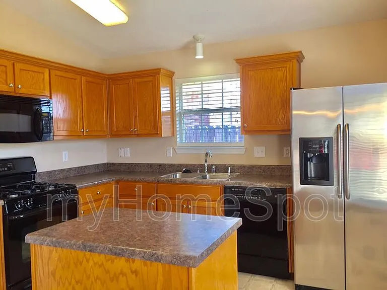 4721 Ashley Place Blvd — Photo 4