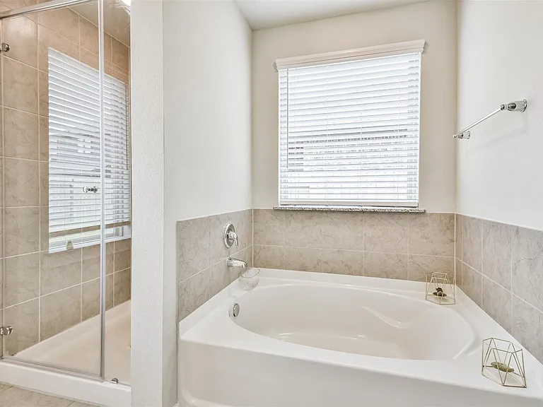 15775 Cairnwell Bend Dr — Photo 35