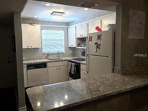 5th image of 2522 Clubhouse Dr Unit 205
