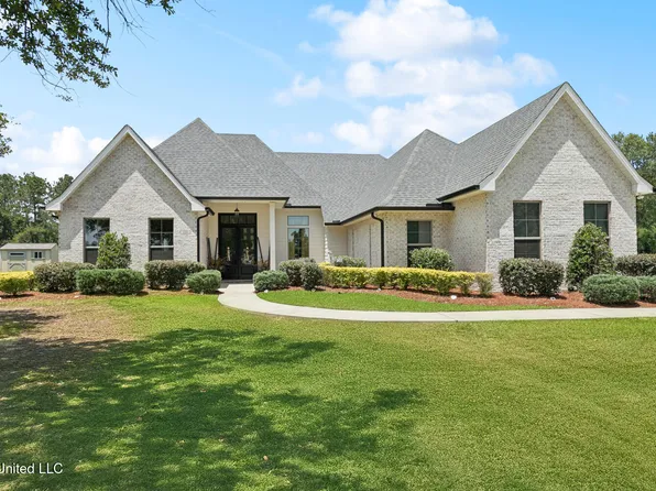 111 Jefferson Davis Pkwy, Picayune, MS 39466