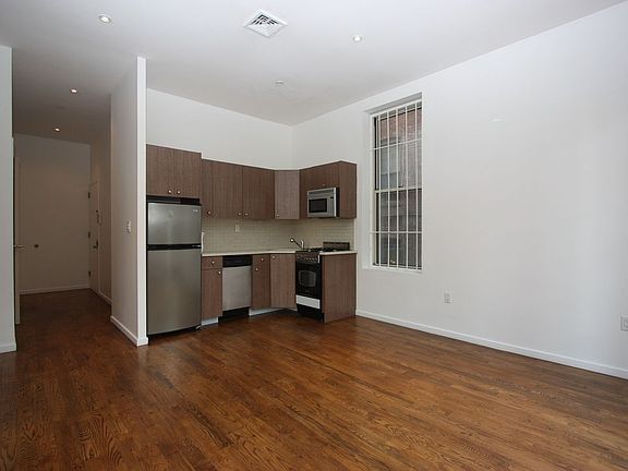 5th image of 1284 Pacific St #2AA