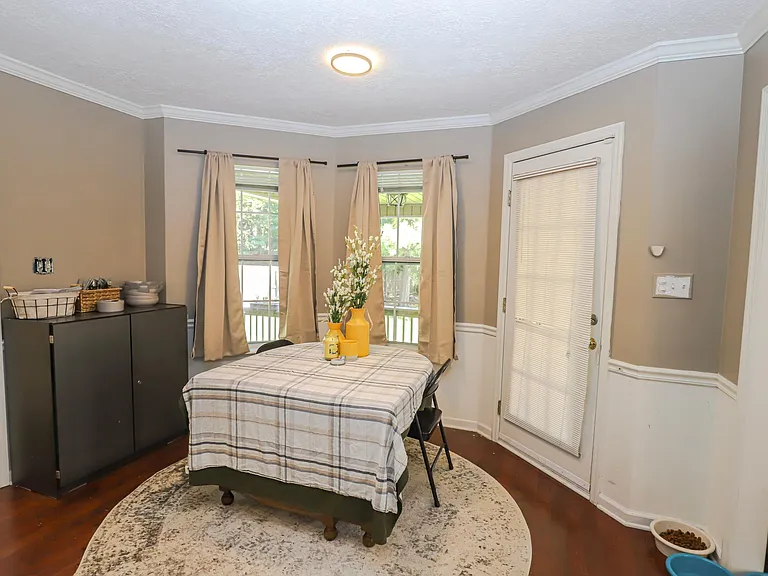 3007 Saint James Pl — Photo 7