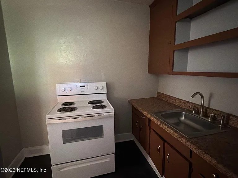 3323 Nolan St — Photo 4