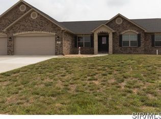 362 Kahlua Ct, Columbia, IL 62236