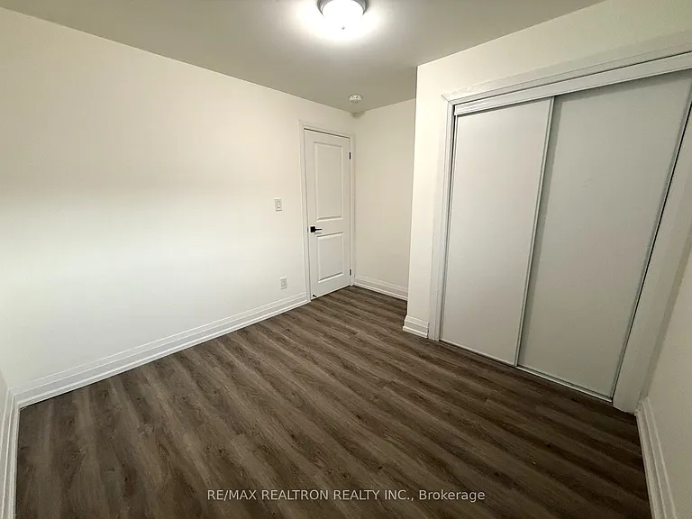 54 Chelliah Ct #LOWER — Photo 21