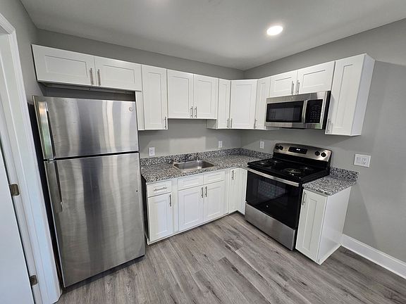 3rd image of 2300 Davenport Rd SE #D2