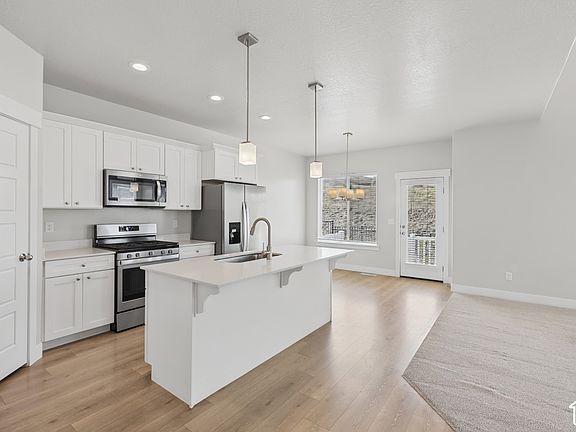 5th image of 16052 S Bodmin Way