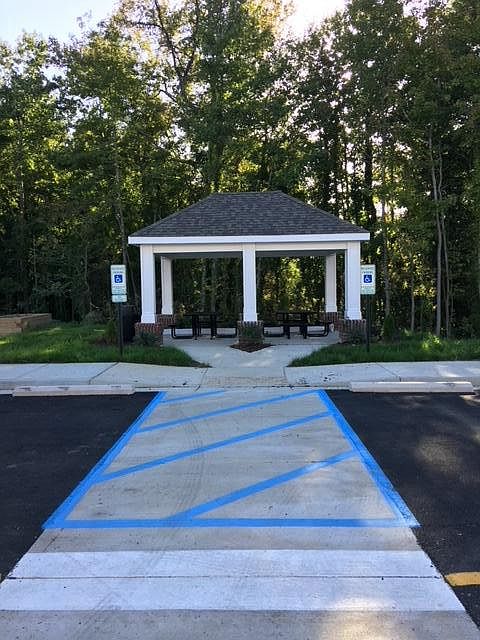 2nd image of 1115 Briarfield Rd #2B-2Ba-1153Sqft