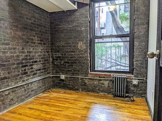 Rented by PocketBroker Inc | media 13