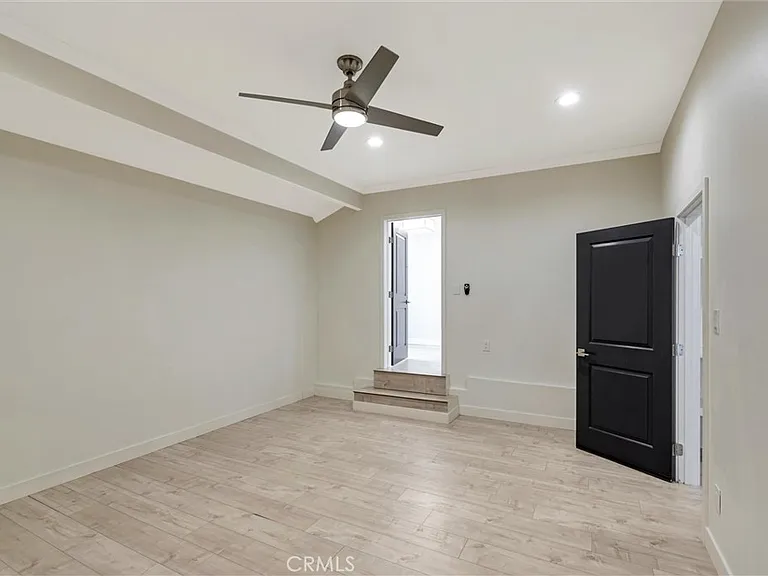 17227 Keswick St — Photo 17