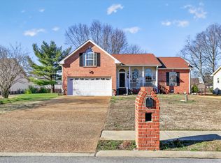 105 Hunterwood Dr, White House, TN 37188