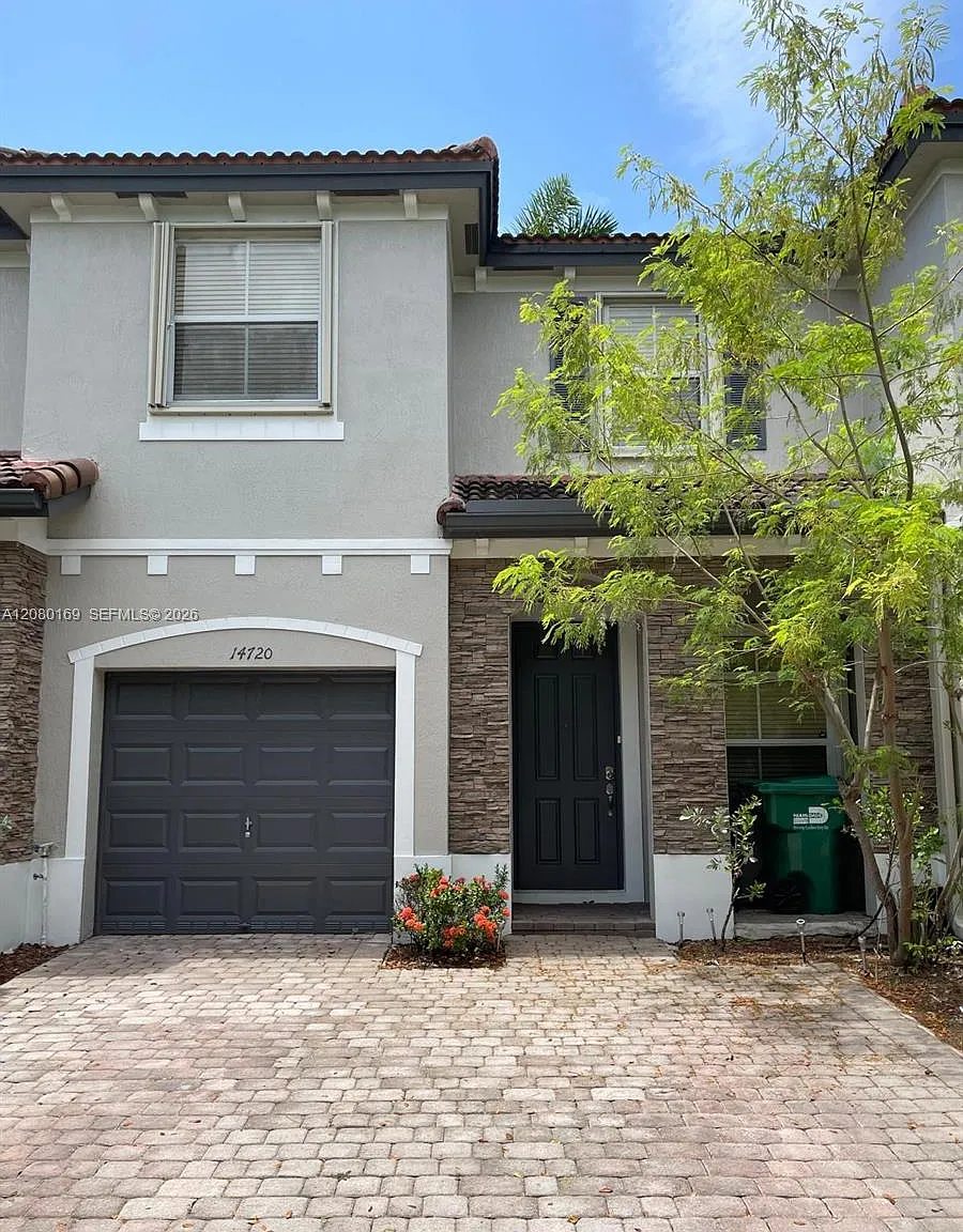 Coral Lakes Kingdom — Photo 1