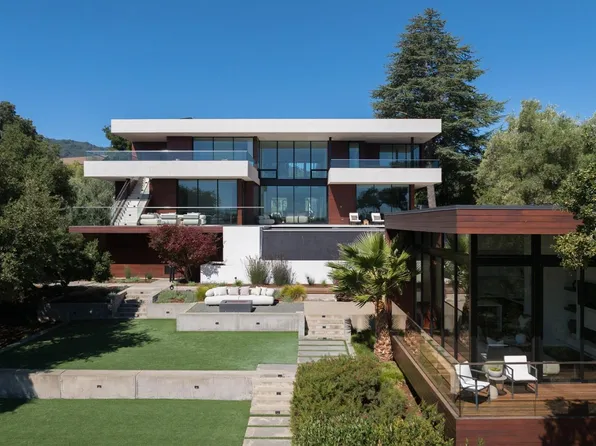 10718 Mora Dr, Los Altos, CA 94024