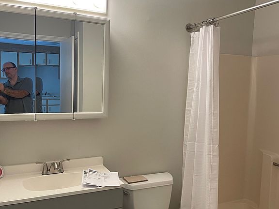 2nd image of 4 New Haven Dr APT 203