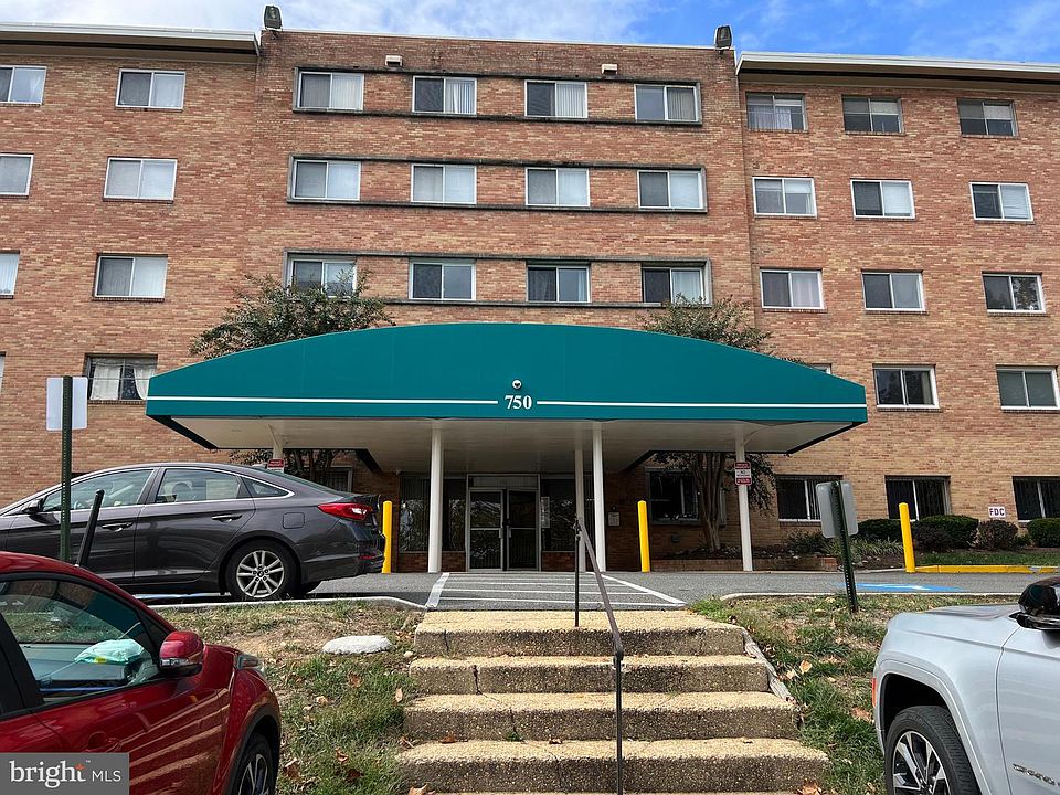 1st image of 750 S Dickerson St APT 414