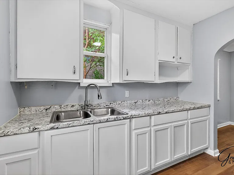 10644 Stratman St — Photo 12