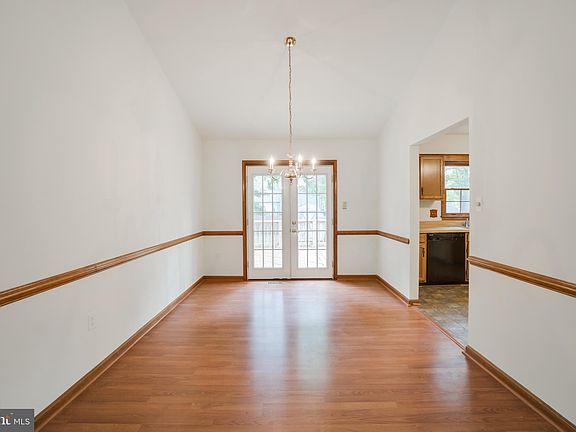 4th image of 50 Briarwood Dr