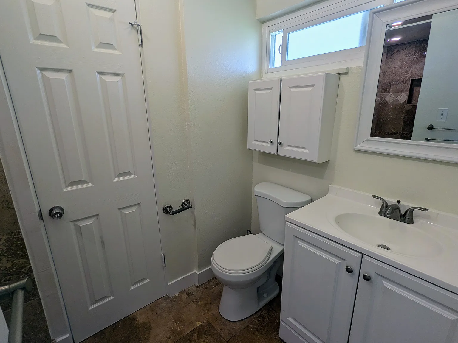4 bed, 1348 sqft, $4,600 — Photo 3