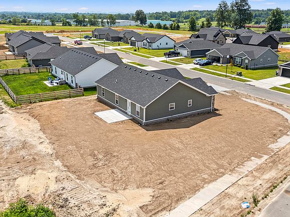 3rd image of 306 Mohegan Trl