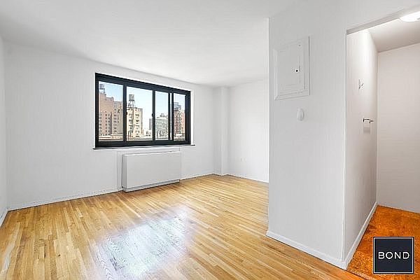 1st image of 207 E 27th St APT 6H