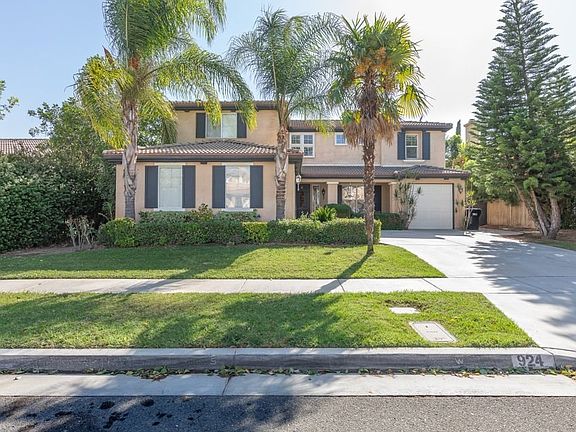 4th image of 924 McCall Cir