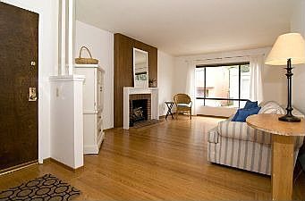 Living Room : 123 Dellbrook