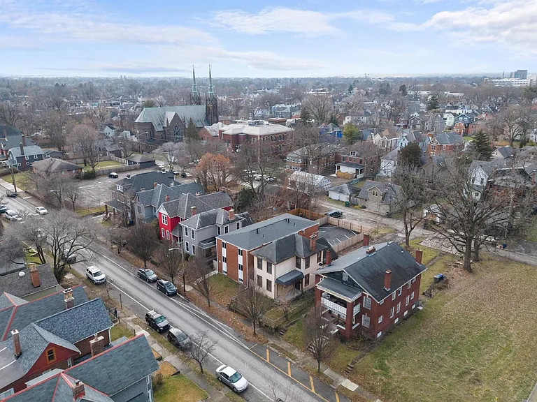 613 S Champion Ave #F — Photo 26