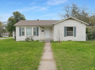 1022 Churchill Rd, Fort Worth, TX 76114