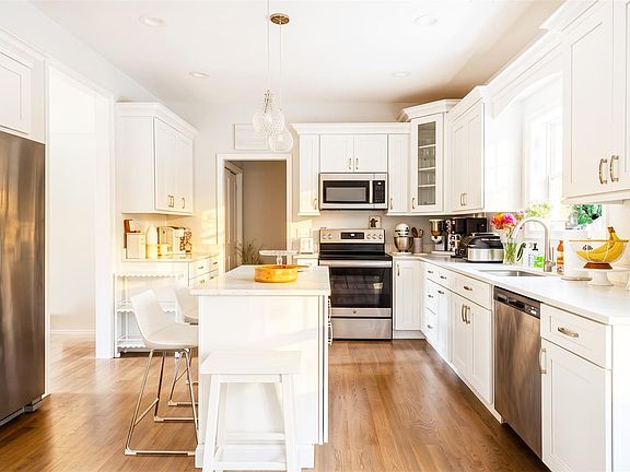 3rd image of 24 Belmont Road