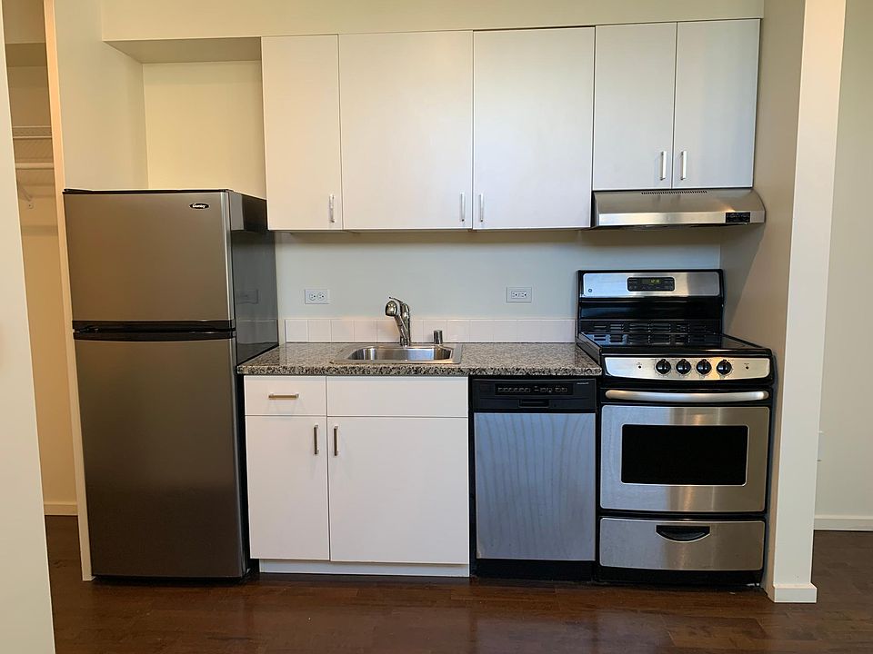 1st image of 1814 E Denny Way APT 104