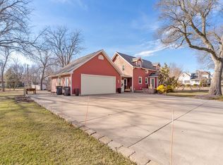 402 3rd Ave SE, Mapleton, MN 56065