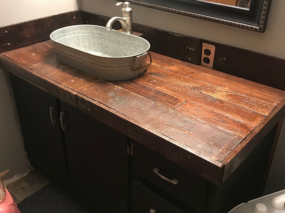 Bathroom sink