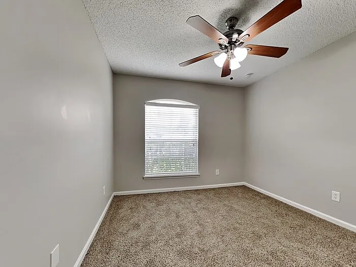 6463 Silk Leaf Ln — Photo 12