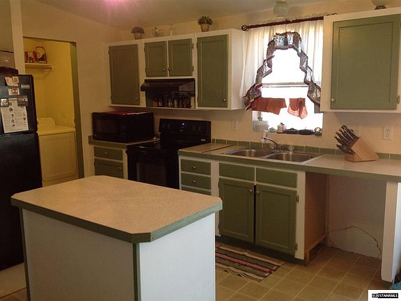 3rd image of 6 Northridge Dr