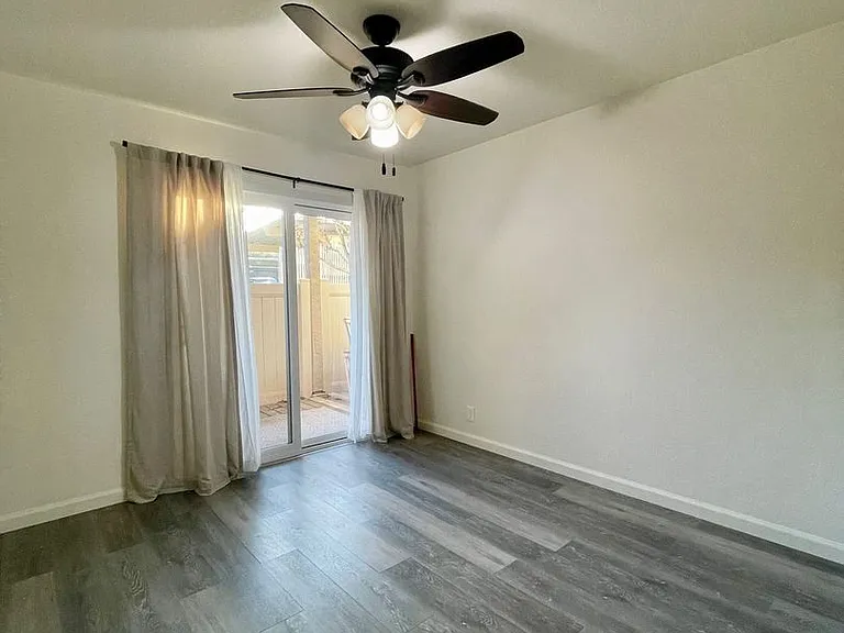 11517 Fury Ln #61 — Photo 5
